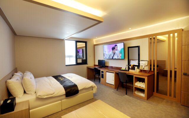 Two Heart Hotel