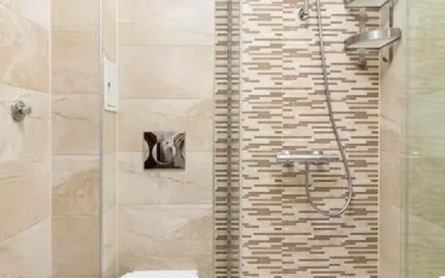 Brand new Central apartment, 10 minutes to Center