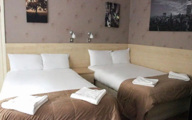 Tony's House Hotel