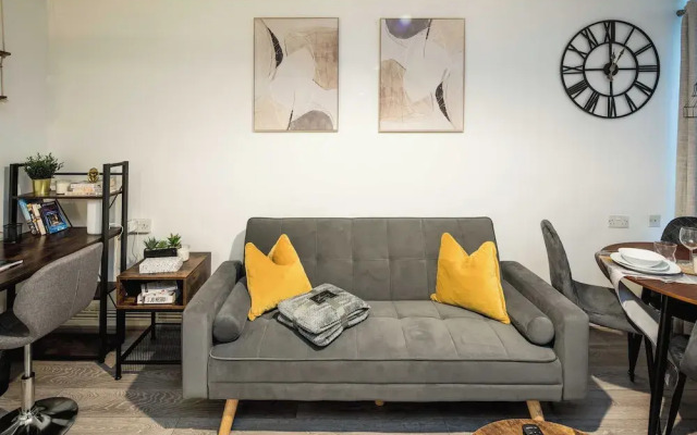 Charming London Apartment With Great Location