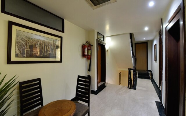 OYO 1492 Hotel Broadway Inn