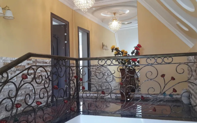Edemi Hotel