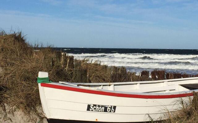 Beach Hotel California