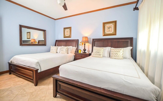 Veranda 1H - 3 bdr 3 Bath Family