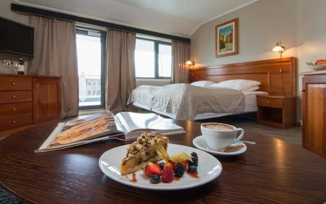 Tino's Hotel