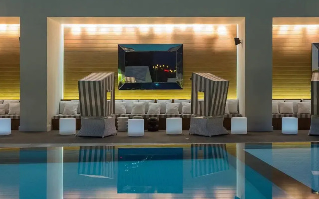 w Comfy 1BR w Fantastic Balcony in YOO