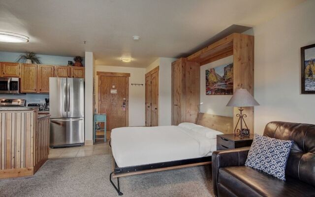 River Mtn Lodge E203 - Studio Condo