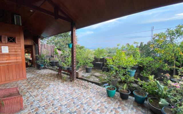 SPOT ON 2537 Bunda House