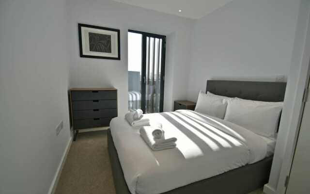 Modern 2 Bedroom Apartment in Green Gate