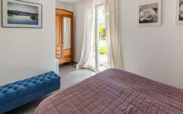 Beautiful Holiday Home With Swimming Pool