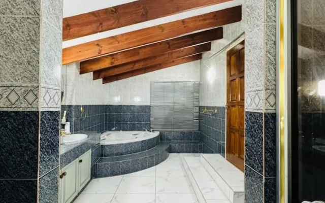 Villa Picasso - 2 Bed Villa