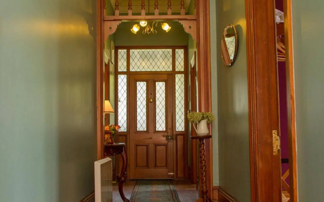 The Old Manse Boutique