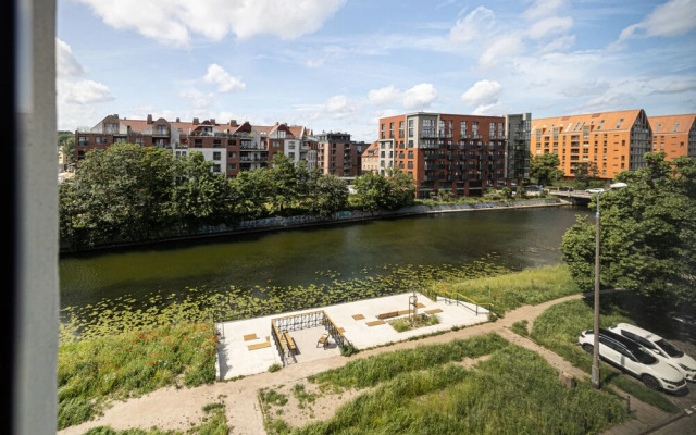 Terra - Pi kny Apartament z Widokiem na Rzek Mot aw