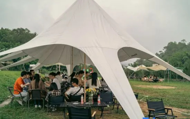 Guangzhou Traveling Earth Light Luxury Camp