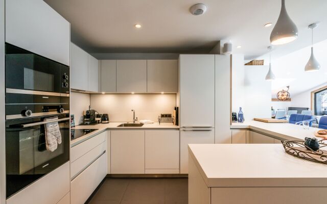 OZIGO - Modern Apartment in Luxury Residence