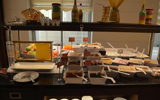 B Business Hotel & Spa