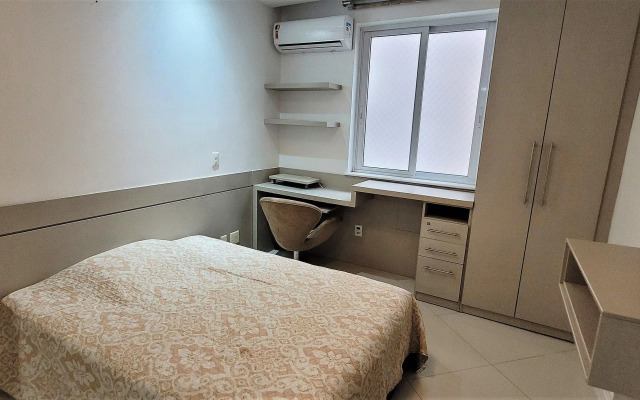 Amplo apartamento Avenida Atlantica