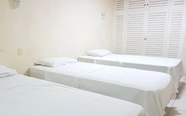 OYO Del Verde Hotel