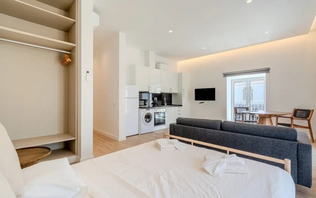 Downtown Studio Apartment F