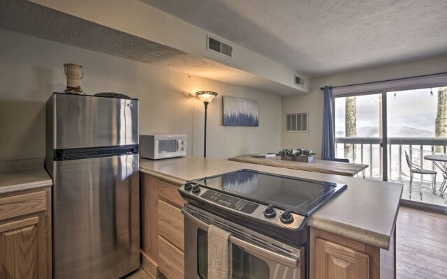 Ski-in Ski-out Wintergreen Condo w/ Balcony