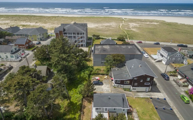 Seaside Prom 2 Bedrooms 2 Bathrooms Home