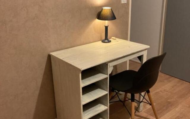 Superbe appart 80 m2 avec balcon & parking