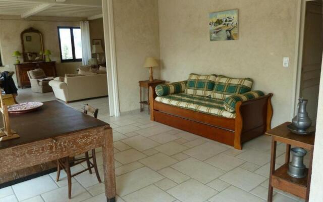 Gîte Saint-Haon-le-Vieux, 4 pièces, 5 personnes - FR-1-496-31