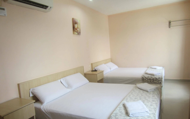 First and New Star Hotel