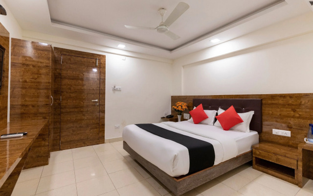 Capital O 49120 Ak International