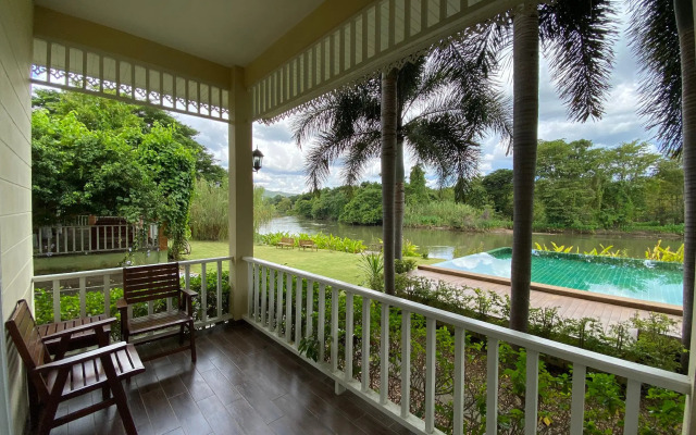 Ruenmaihom Riverside Cottage