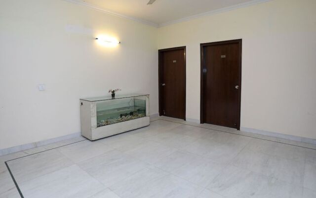 OYO 9299 DLF Phase 4