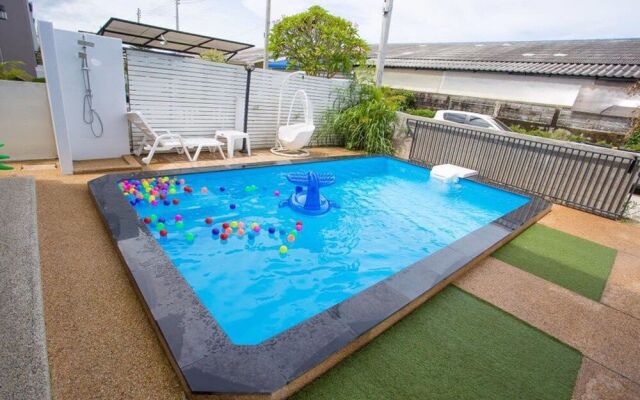 Club 51 Hua Hin Pool Villa