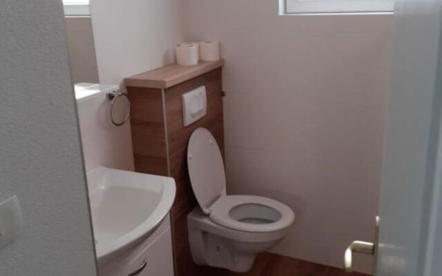 Apartment Sima - comfortable family apartments A2 Ivona Omis, Riviera Omis