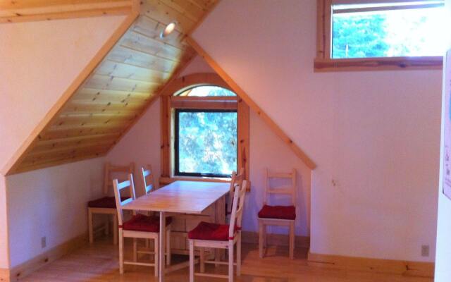 Luxury TreeHouse in Tahoe Donner with Hot Tub and Media Room by RedAwn