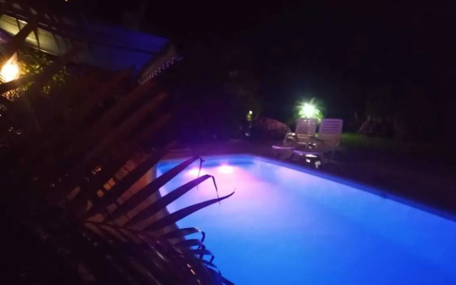Lake Gardens Arenal Villas