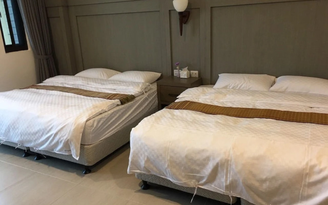 Home Around B&B