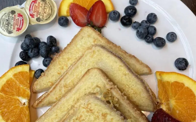 Coast Lonsdale Quay Hotel