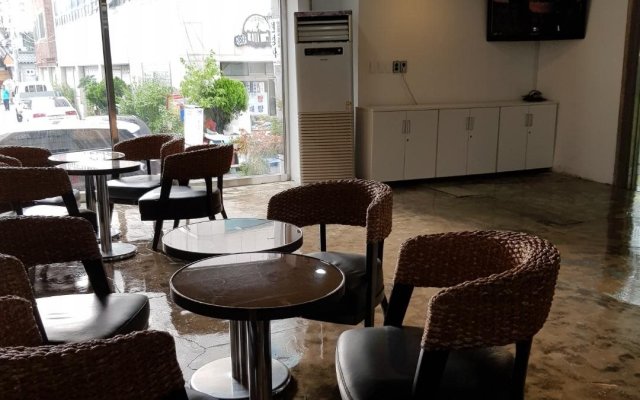 Daegu Dongseongro Gyeongs Business