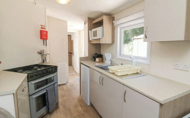 26 Manleigh Park