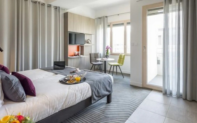 Nemea Appart Hotel So Cloud Lyon Part Dieu