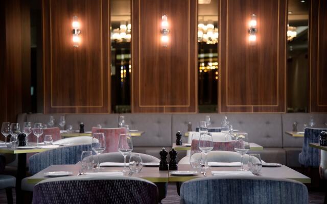 Crowne Plaza London Heathrow T4 by IHG