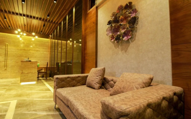 Varcity Bay By OYO Rooms