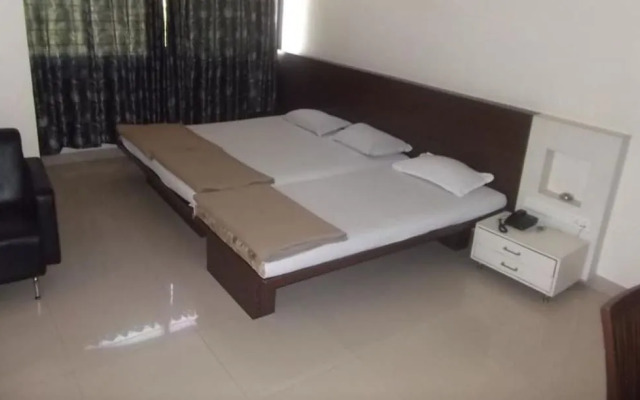 Hotel Rajshree Lodging