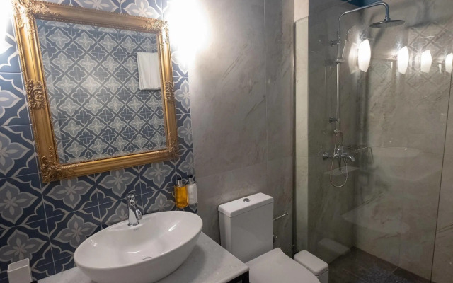 Athenian Yard Suites