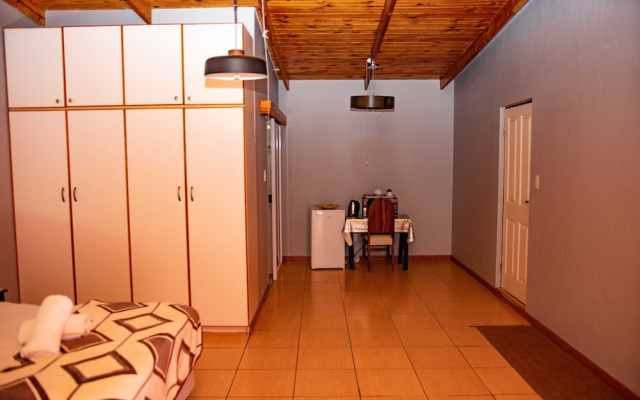 Tina Guesthouse