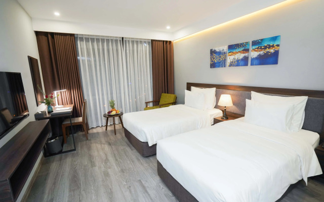 Reyna Hotel Hanoi