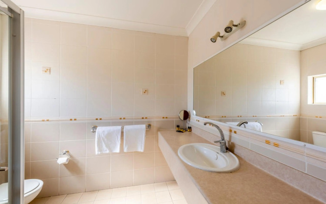 Best Western Plus Ambassador Orange