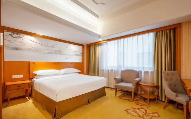 Vienna International Hotel Shanghai Pudong Airport South Branch – Guest Rooms – Shanghai