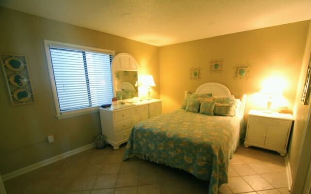 Club Regency in Regency Towers