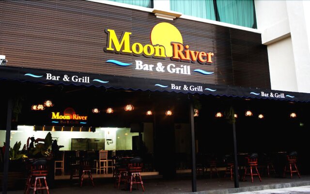 Kinta Riverfront Service Suites Apartment At Ipohtown